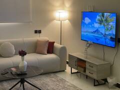 #125غرفة وصالة رائعة في المروج