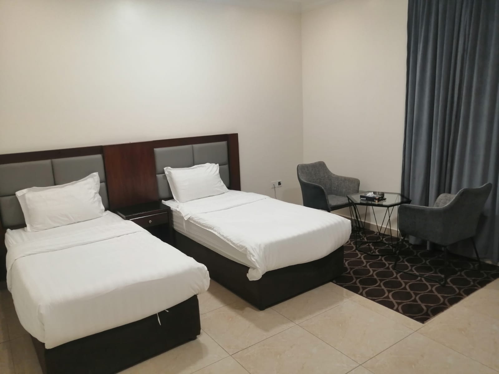 غرفتين وصالة