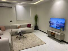 #135غرفة وصالة رائعة في المروج