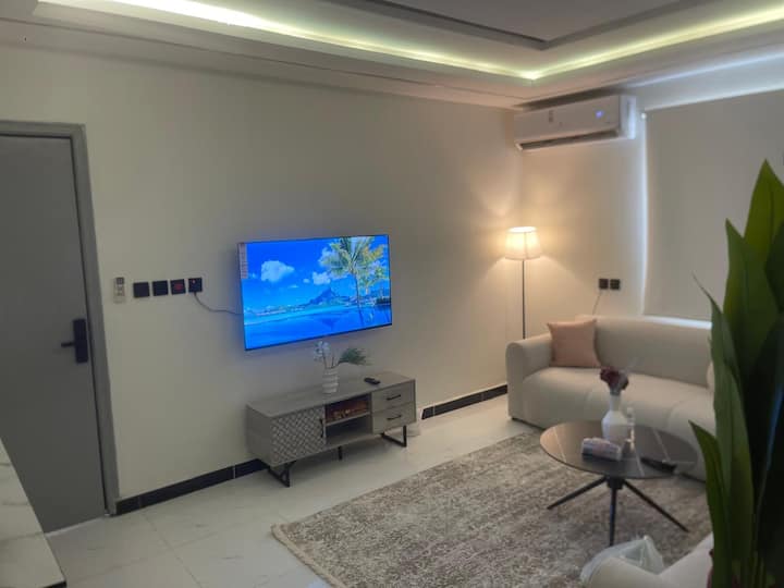 #129غرفة وصالة رائعة في المروج مع جلسة خارجية